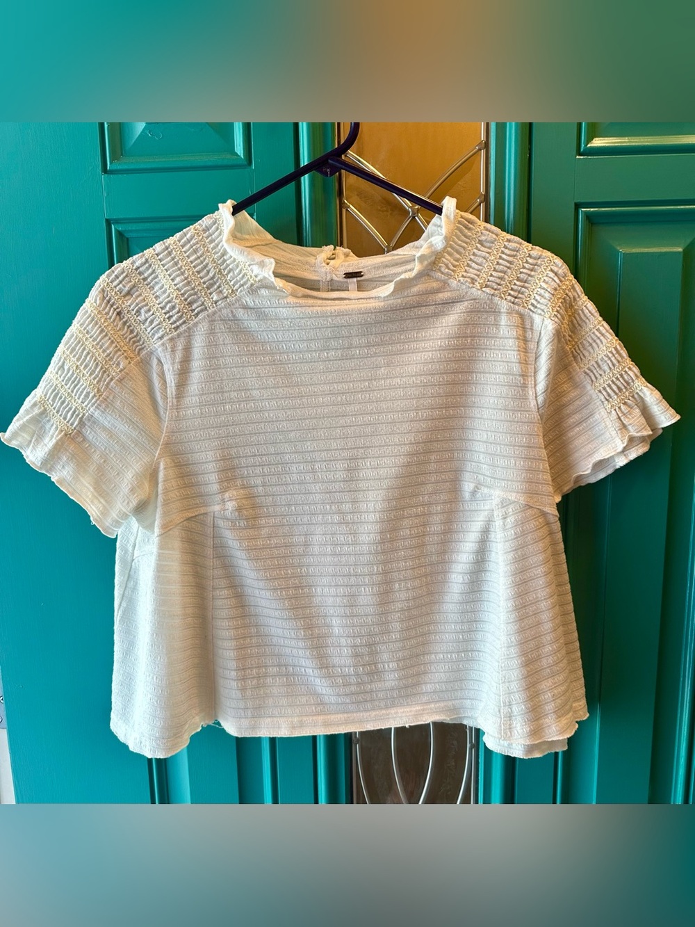 Free People White Smocked Shoulder Blouse Size M Ruffle Neck Cap Sleeve Babydoll